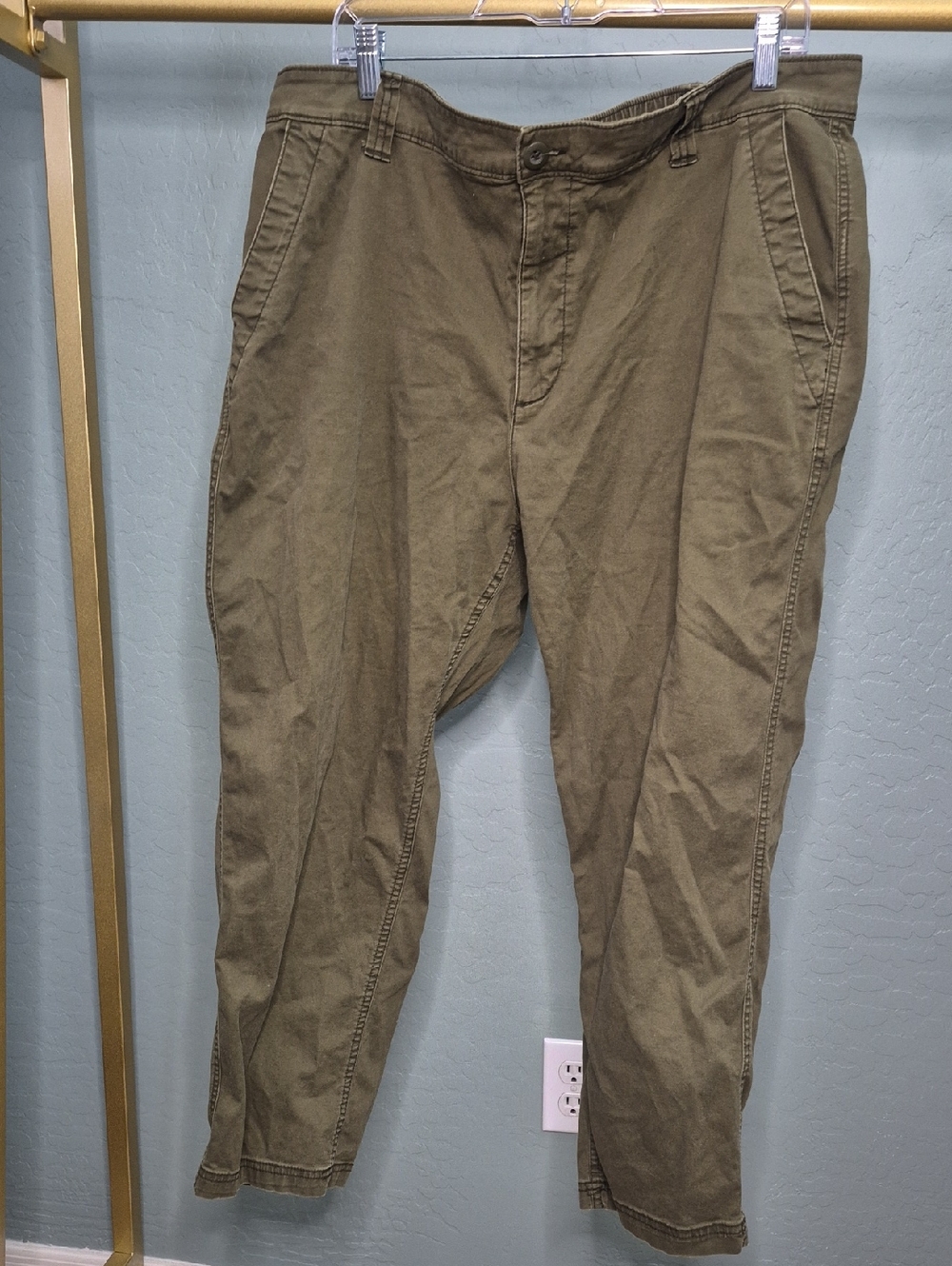 Old Navy Olive Cropped Women's Chinos